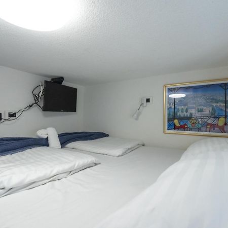 D Room Old Town Center Задар Экстерьер фото